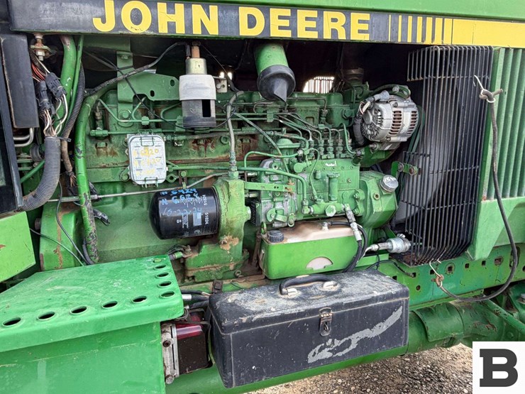 1989-john-deere-4755-image-28