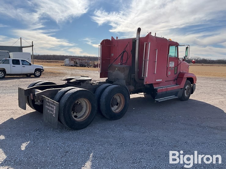 1992-freightliner-fld120-image-5
