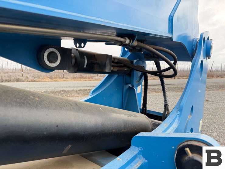 2013-genie-gth844-image-24