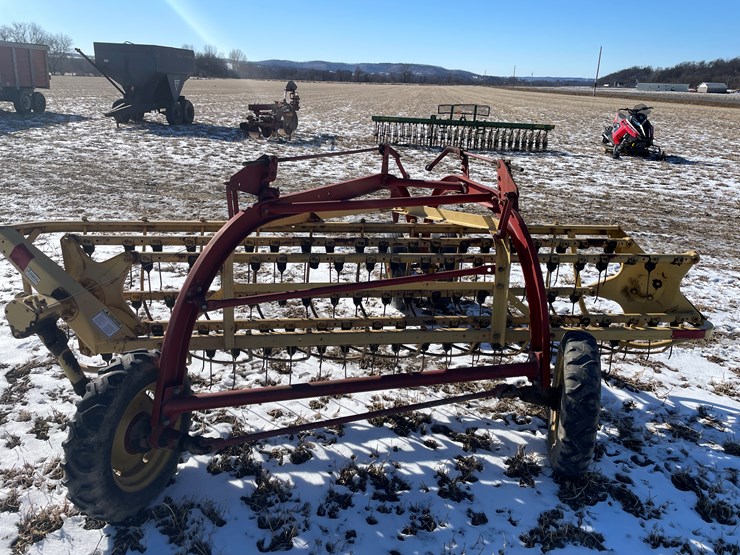 new-holland-258-image-5