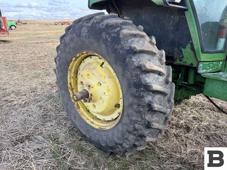 john-deere-4630-image-32