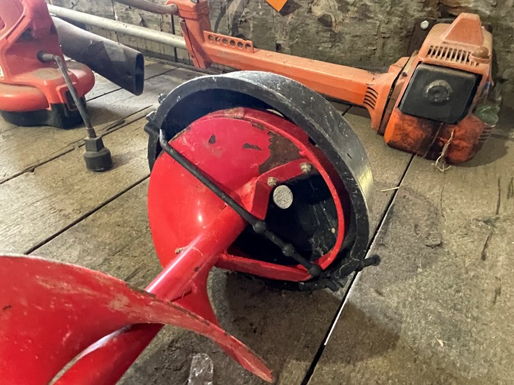 #7204-•-strike-master-ice-auger-image-16