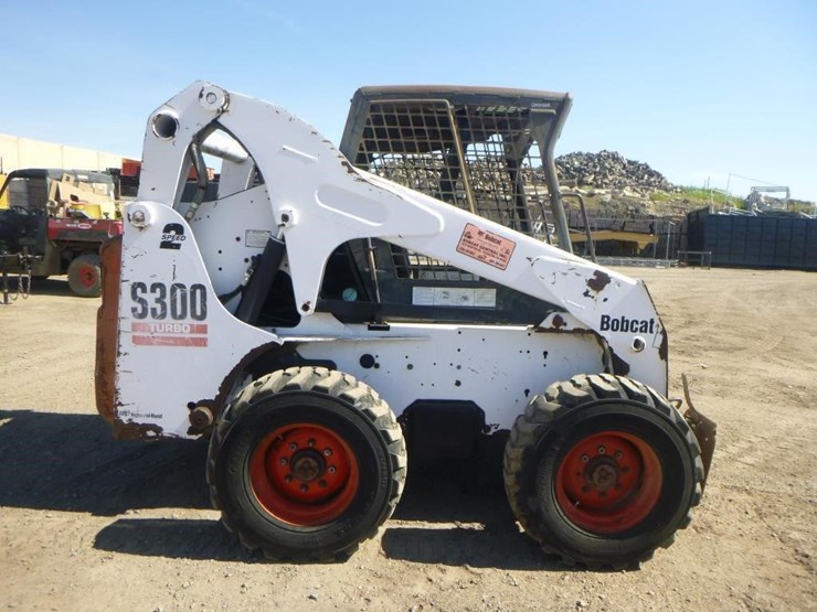 2005-bobcat-s300-image-7