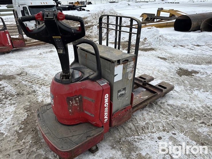 raymond-8400-image-5