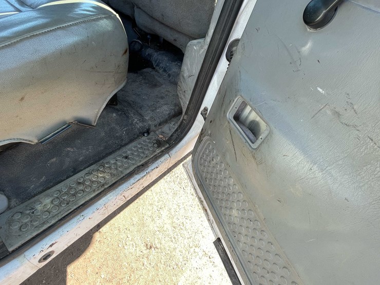 2003-ford-f350-image-37