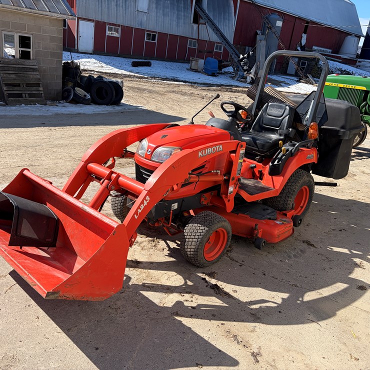 #3203 • Kubota Utility Tractor