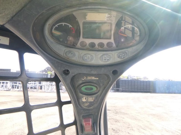 2017-bobcat-t590-image-22