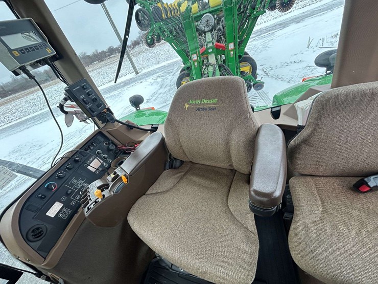 2007-john-deere-8230-image-15