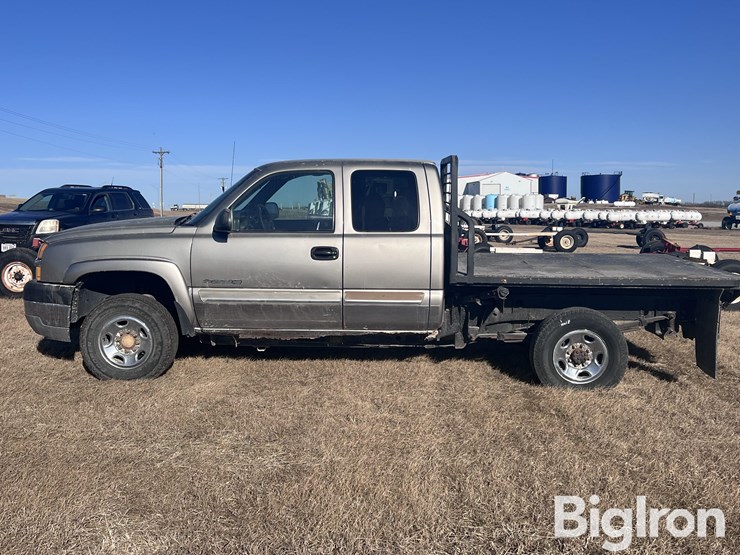 2003-chevrolet-silverado-2500-image-8
