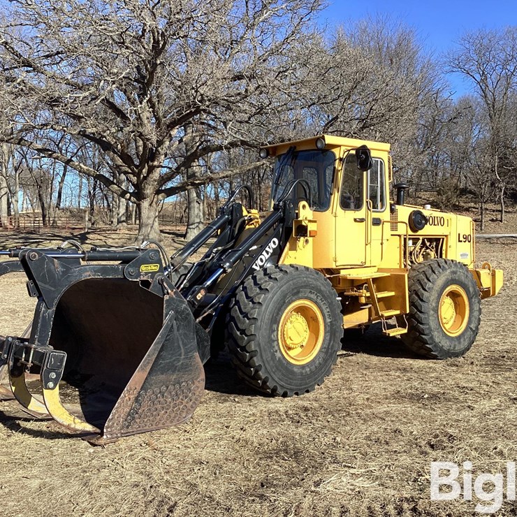 VOLVO L90