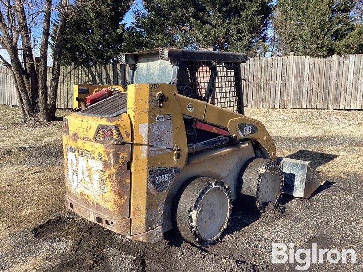 2012-caterpillar-236b3-image-5