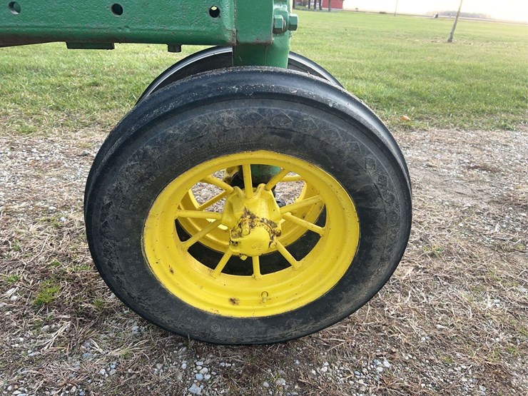 john-deere-model-b-image-19