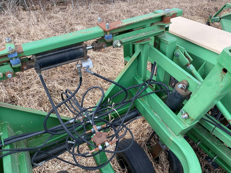 great-plains-solid-stand-30-image-25