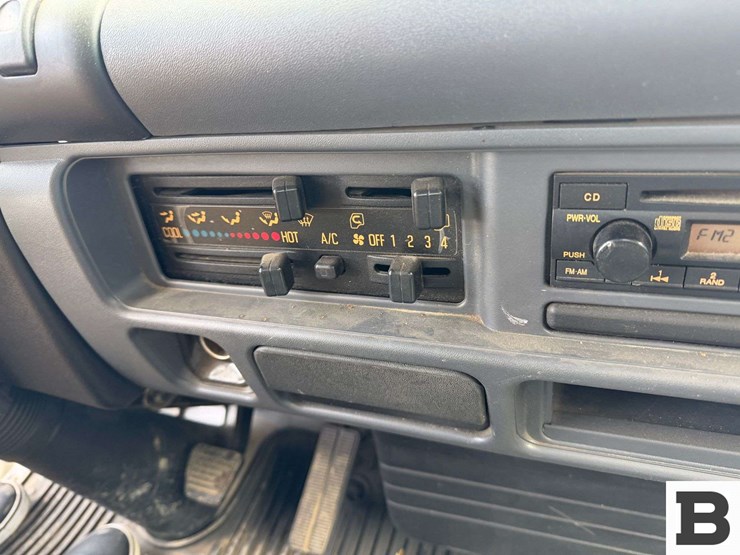 2007-isuzu-npr-image-20