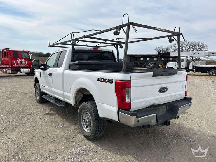 2018-ford-f250-image-2