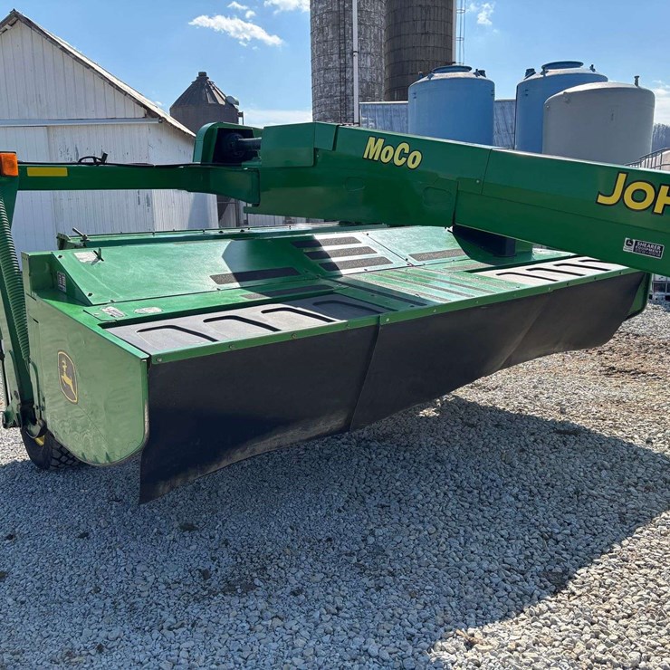 JOHN DEERE 735