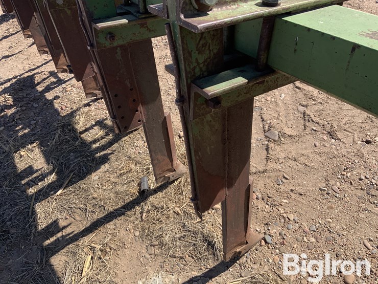 john-deere-11-image-16