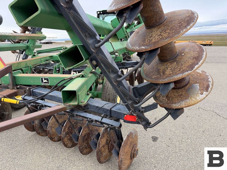 john-deere-650-image-31