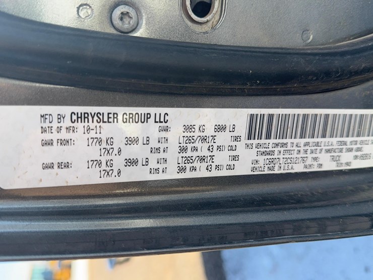 2012-dodge-1500-image-19