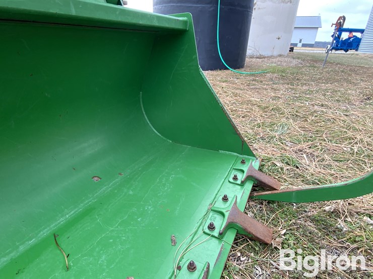 john-deere-8-image-16