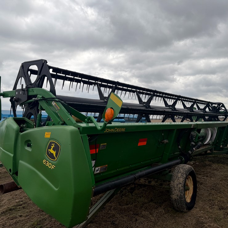 2013 JOHN DEERE 630F