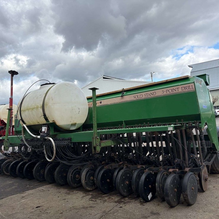 GREAT PLAINS SOLID STAND 15