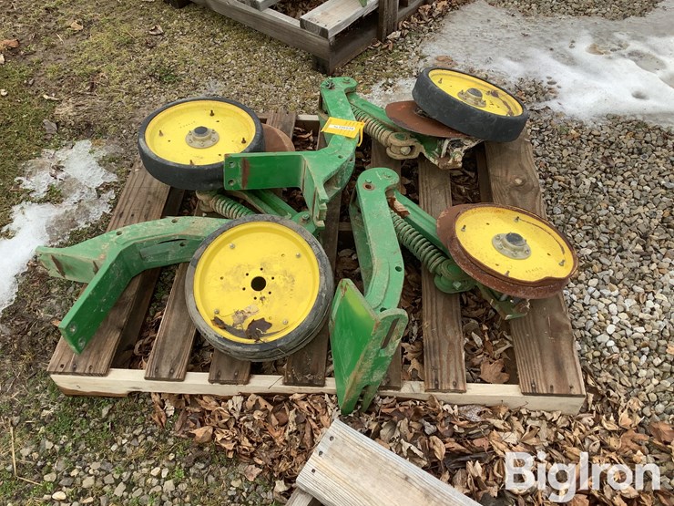 john-deere-1775-image-4