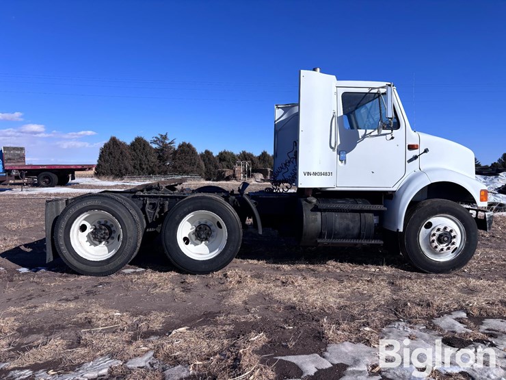 1992-international-8100-image-4