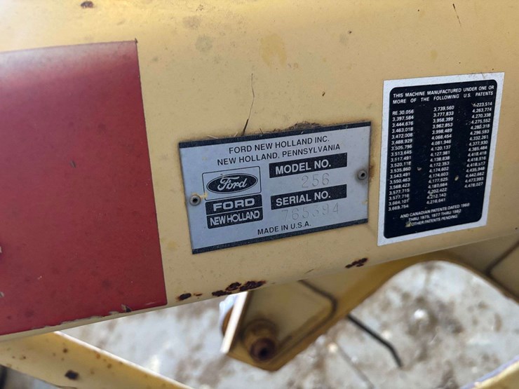 new-holland-256-image-6