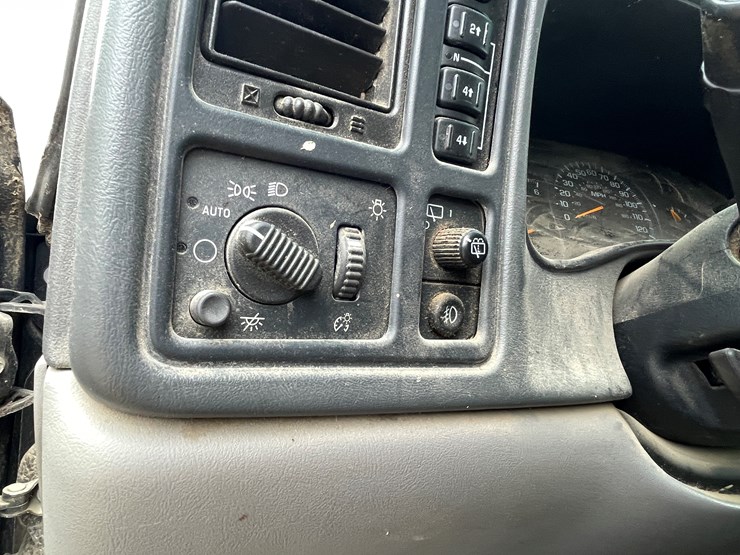 2003-gmc-yukon-xl-image-39