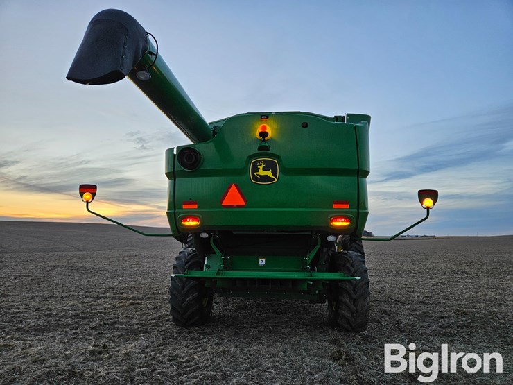 2017-john-deere-s660-image-10