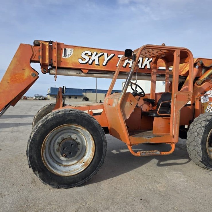 2004 SKY TRAK 8042