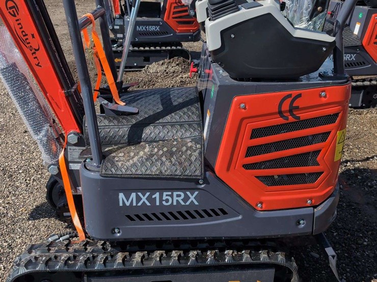 cfg-industrial-mini-excavator---mx15rx-image-9