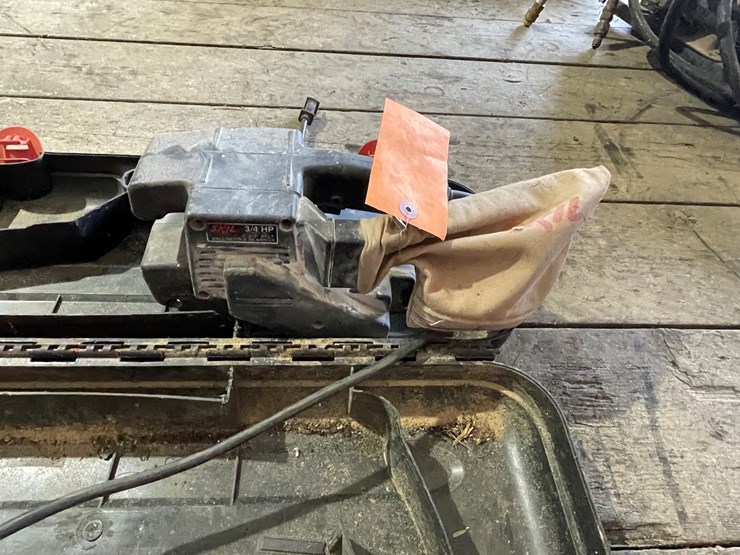 #7210-•-(2)-corded-tools-image-11