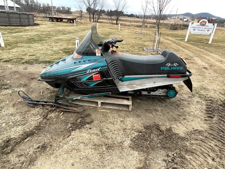 #3444-•-1998-polaris-indy-trail-snowmobile-for-parts-(no-registration-card)-image-8