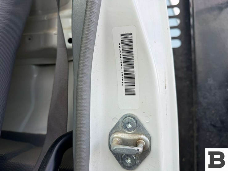 2007-isuzu-npr-image-28