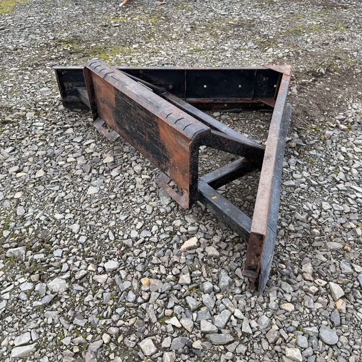 Skid Steer Attachment V-Blade - Albany, OR