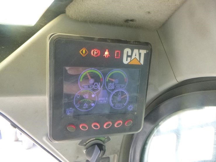 2015-caterpillar-299d2-image-25