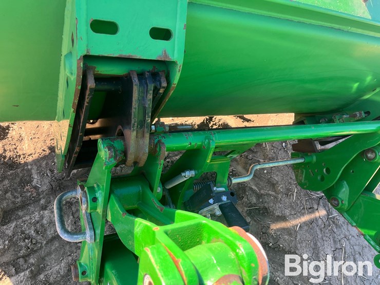 2019-john-deere-6145m-image-17