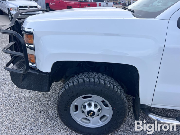 2015-chevrolet-silverado-3500-image-12