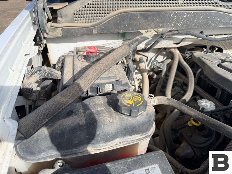 2018-chevrolet-silverado-3500-image-35