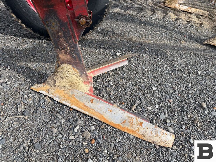 1995-haybuster-3200-image-22