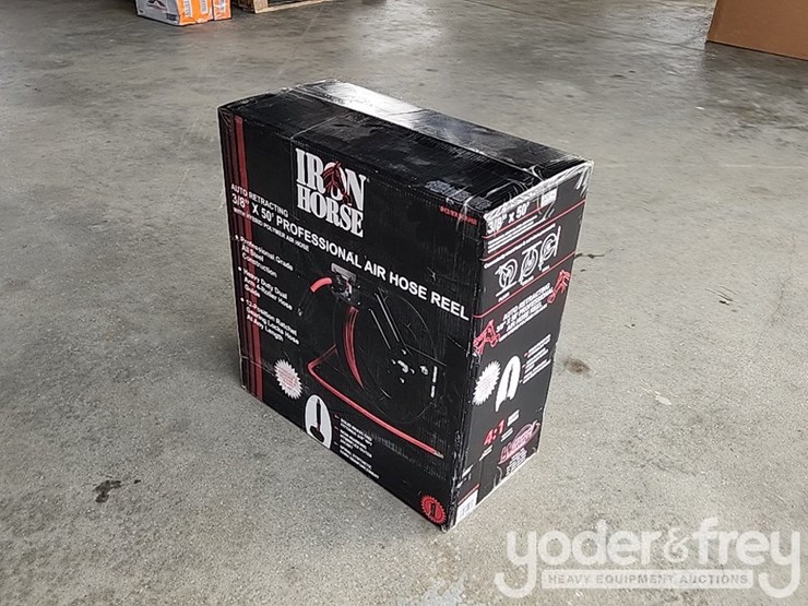 unused-3/8"-x-50'-iron-horse-auto-air-hose-reel-image-3