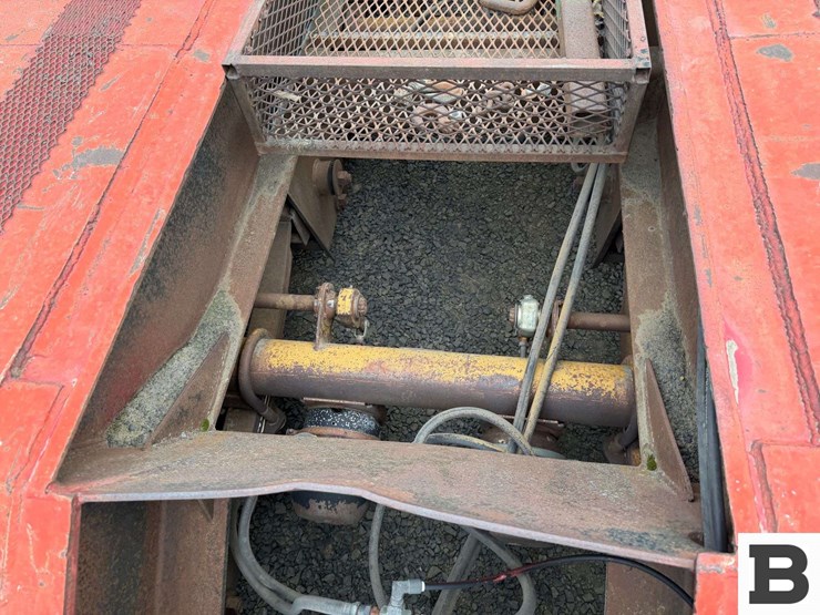 1991-witco-challenger-lowboy-trailer-image-25