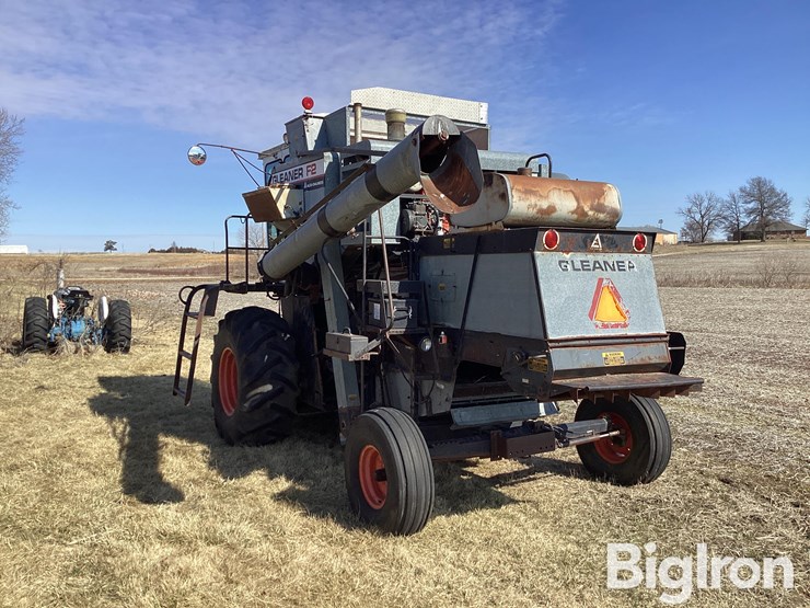 1982-gleaner-f2-image-7