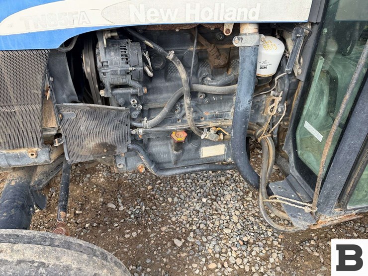2007-new-holland-tn85fa-image-10