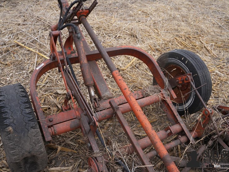 8'-sickle-bar-mower-on-cart-image-13
