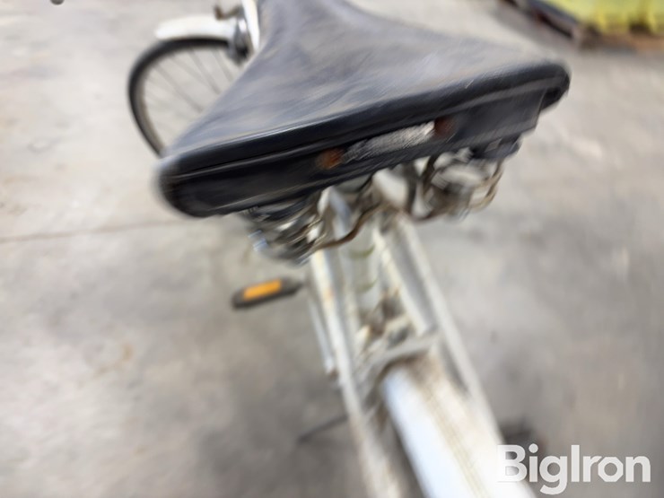 john-deere-5-image-16