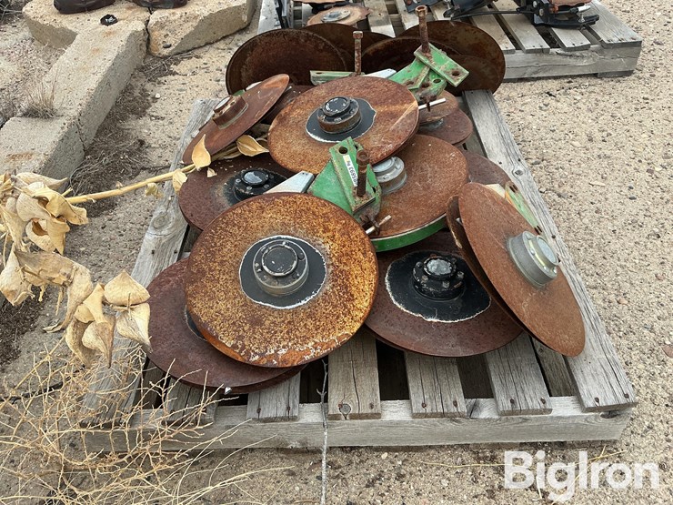 john-deere-12-image-2