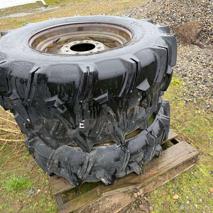 11-24.5 Circle Tires (E) Pasco, WA